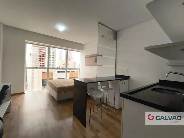 Apartamento 1 quarto e 1 banheiro, para alugar, no bairro Centro em Curitiba