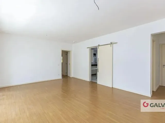 Apartamento 3 quartos e 5 banheiros, para alugar, no bairro Alto da Glória em Curitiba