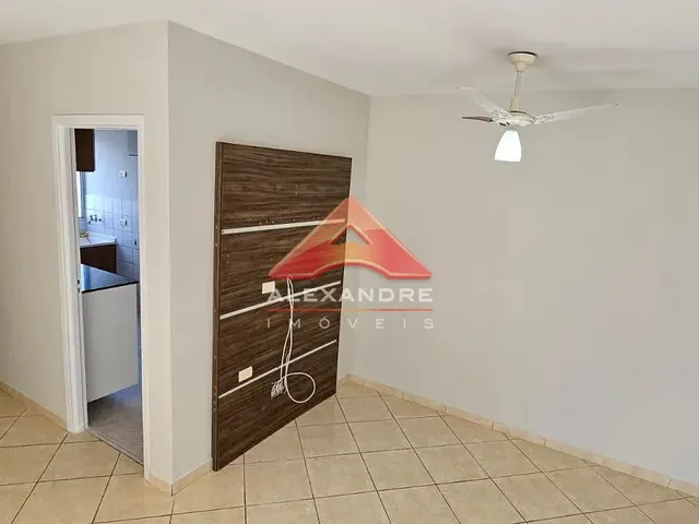 Apartamento com 10m² 2 quartos e 1 banheiro, para alugar, no bairro Monte Castelo em São José Dos Campos