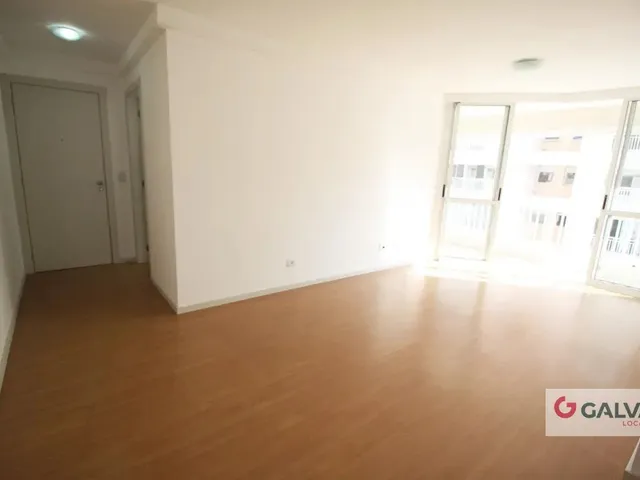 Apartamento 3 quartos e 2 banheiros, para alugar, no bairro Rebouças em Curitiba