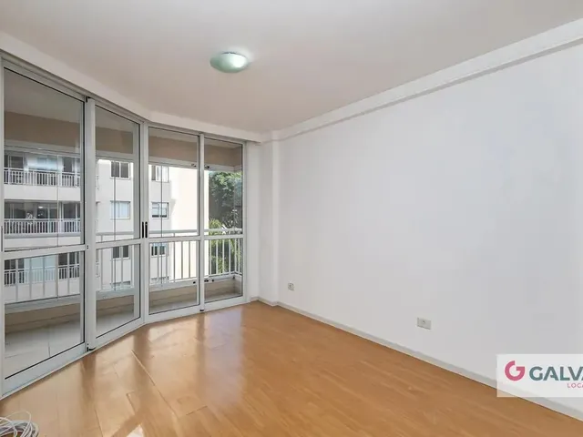 Apartamento 3 quartos e 2 banheiros, para alugar, no bairro Rebouças em Curitiba
