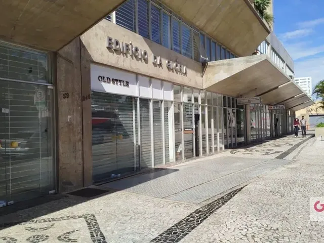 Apartamento 1 quarto e 1 banheiro, para alugar, no bairro Centro em Curitiba