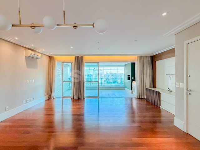 Apartamento com 165m² 3 quartos e 5 banheiros, à venda, no bairro Campo Belo em São Paulo