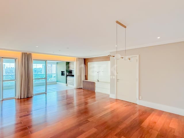 Apartamento com 165m² 3 quartos e 5 banheiros, à venda, no bairro Campo Belo em São Paulo