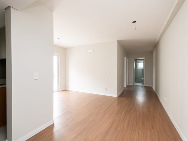 Apartamento com 83m² 2 quartos e 2 banheiros, à venda ou para alugar, no bairro Três Vendas em Pelotas