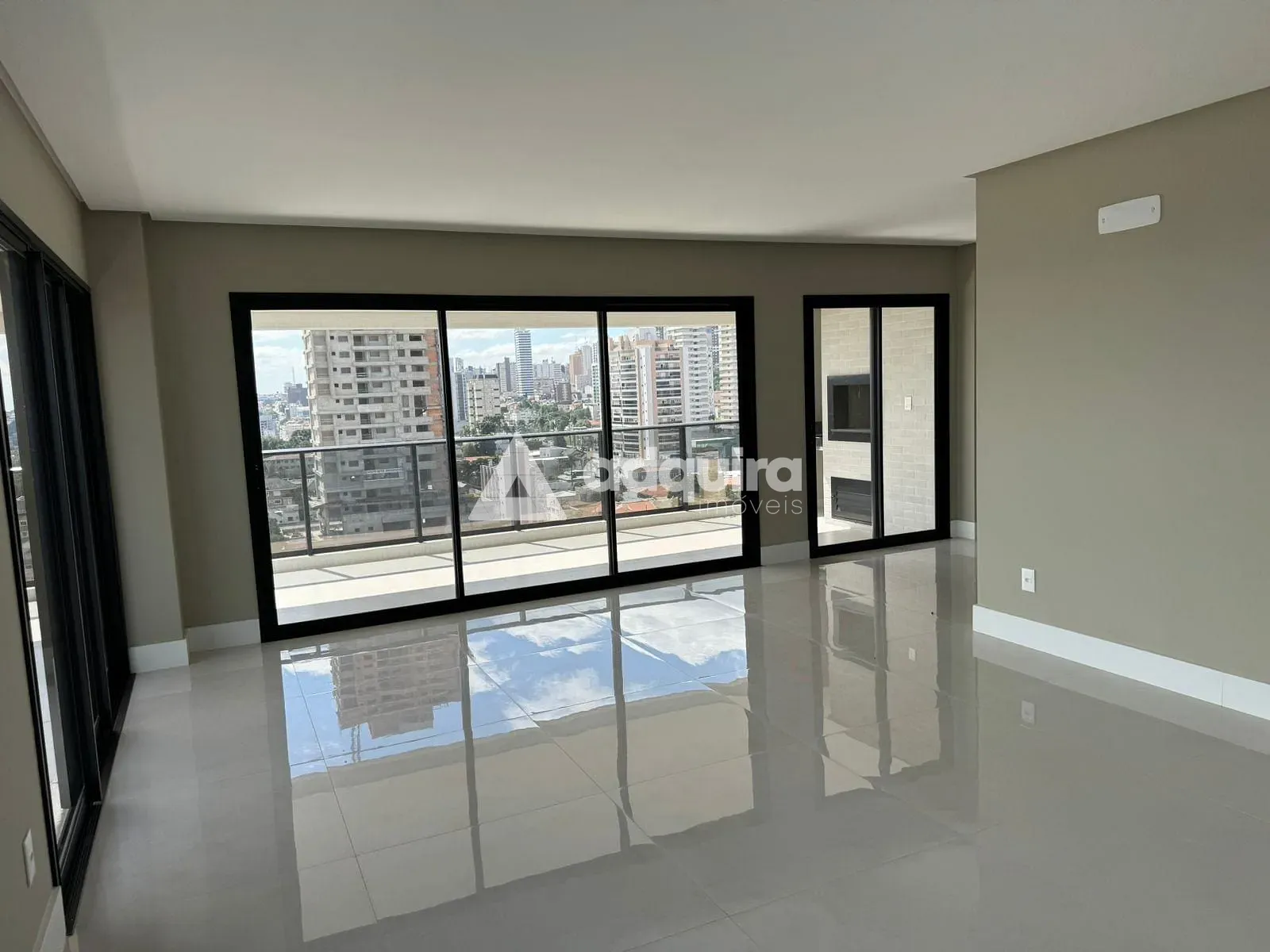 Apartamento, 3 quartos, 204 m² - Foto 2