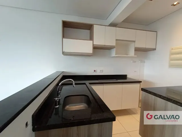 Apartamento 1 quarto e 2 banheiros, para alugar, no bairro Centro em Curitiba