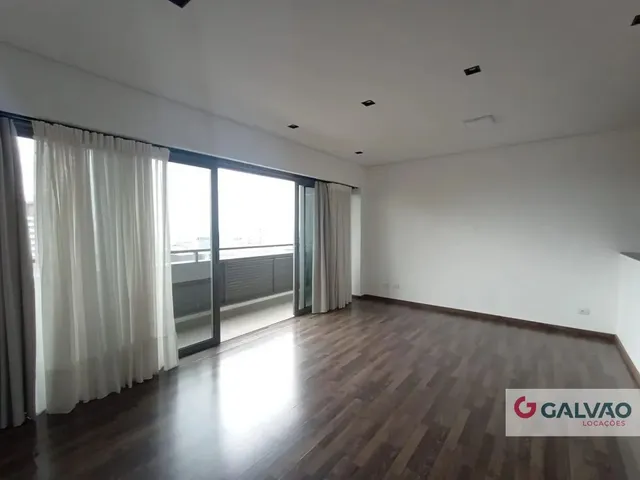Apartamento 1 quarto e 2 banheiros, para alugar, no bairro Centro em Curitiba