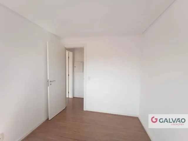 Apartamento 2 quartos e 2 banheiros, para alugar, no bairro Água Verde em Curitiba