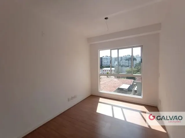Apartamento 2 quartos e 2 banheiros, para alugar, no bairro Água Verde em Curitiba