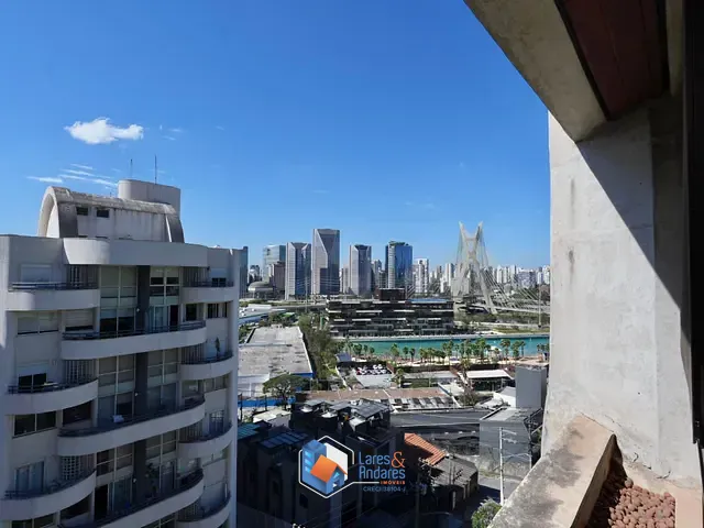 Apartamento com 241m² 3 quartos e 5 banheiros, à venda, no bairro Real Parque em São Paulo