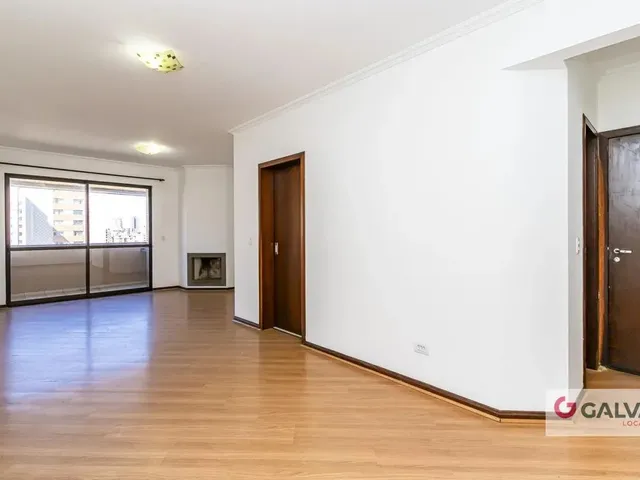Apartamento 3 quartos e 2 banheiros, para alugar, no bairro Vila Izabel em Curitiba