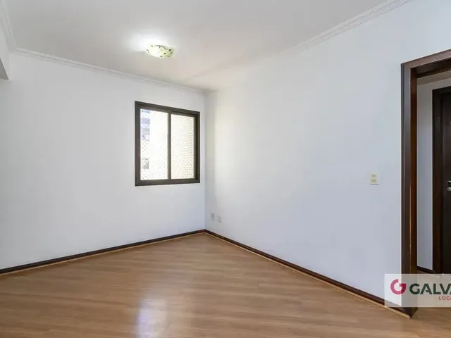 Apartamento 3 quartos e 2 banheiros, para alugar, no bairro Vila Izabel em Curitiba