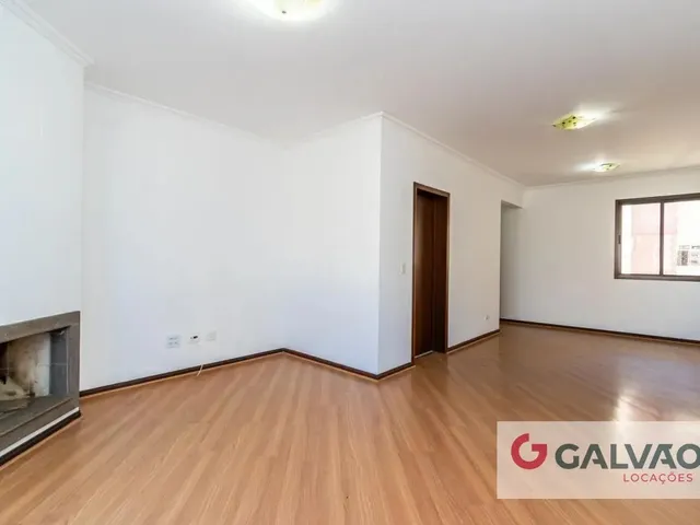 Apartamento 3 quartos e 1 banheiro, para alugar, no bairro Vila Izabel em Curitiba