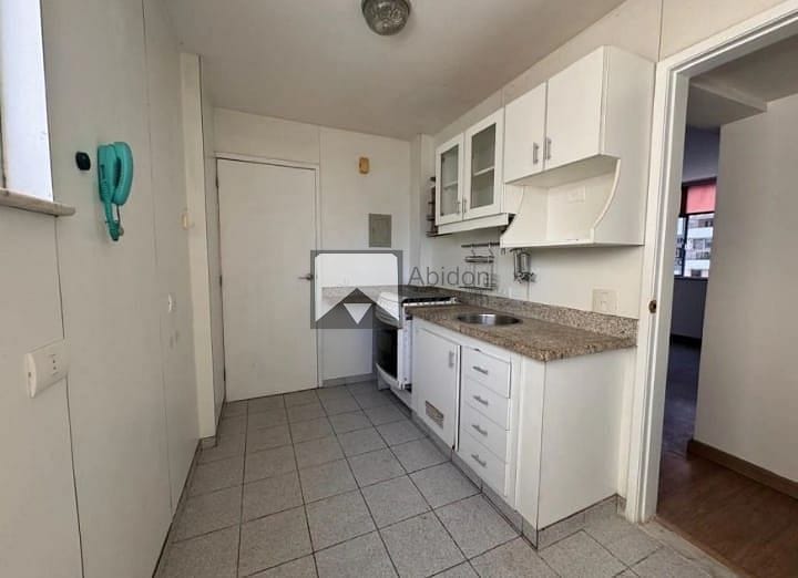 Apartamento à venda com 2 quartos, 70m² - Foto 24
