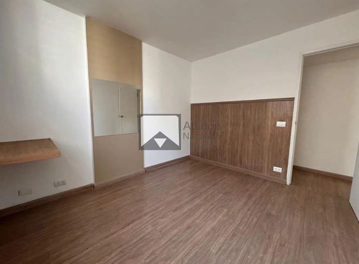 Apartamento à venda com 2 quartos, 70m² - Foto 14