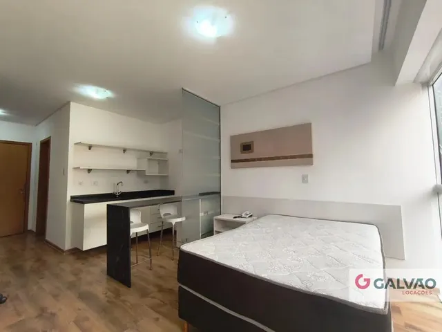 Apartamento 1 quarto e 1 banheiro, para alugar, no bairro Centro em Curitiba