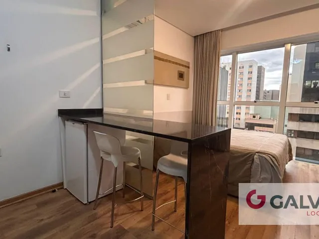 Apartamento 1 quarto e 1 banheiro, para alugar, no bairro Centro em Curitiba