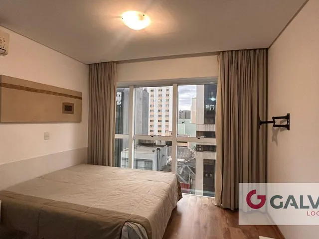 Apartamento 1 quarto e 1 banheiro, para alugar, no bairro Centro em Curitiba