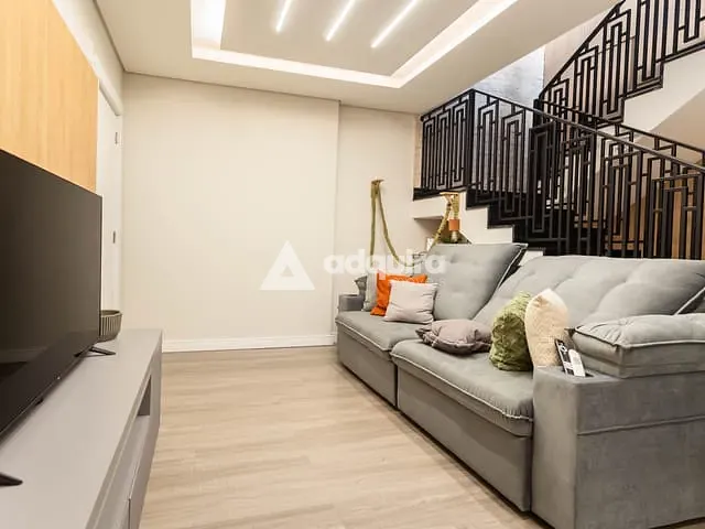 Apartamento com 269m² 4 quartos e 2 banheiros, à venda, no bairro Centro em Ponta Grossa
