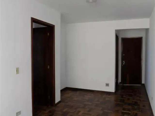 Apartamento 3 quartos e 1 banheiro, para alugar, no bairro Tarumã em Curitiba