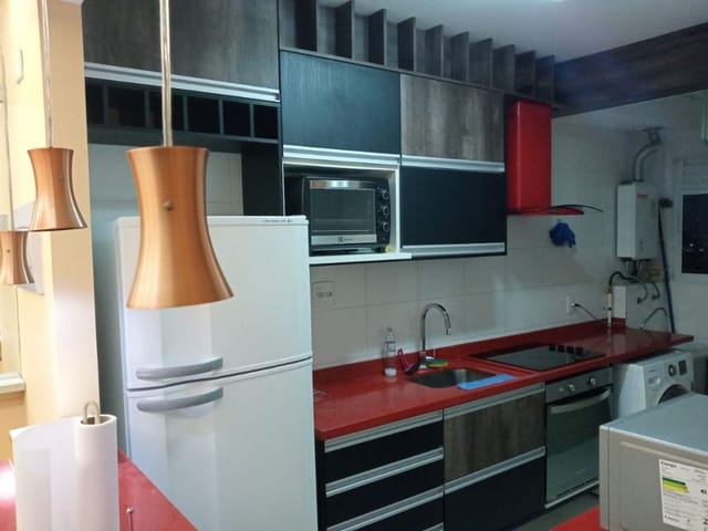 Apartamento com 54m² 2 quartos e 1 banheiro, à venda, no bairro Vila Santa Terezinha em Carapicuíba