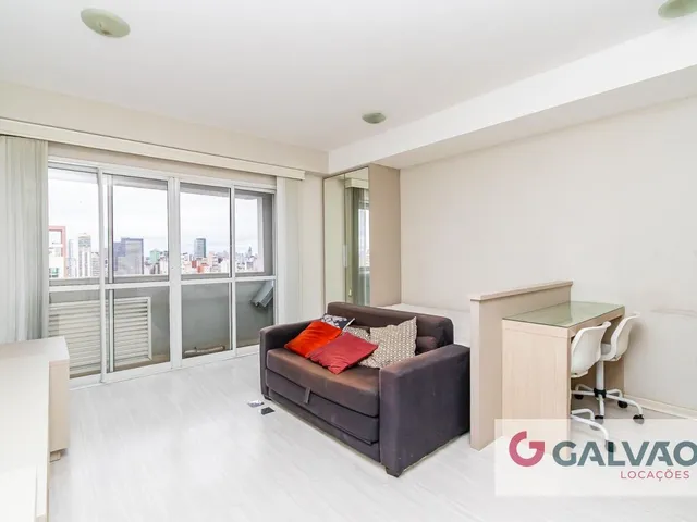 Apartamento 1 quarto e 1 banheiro, para alugar, no bairro Centro em Curitiba