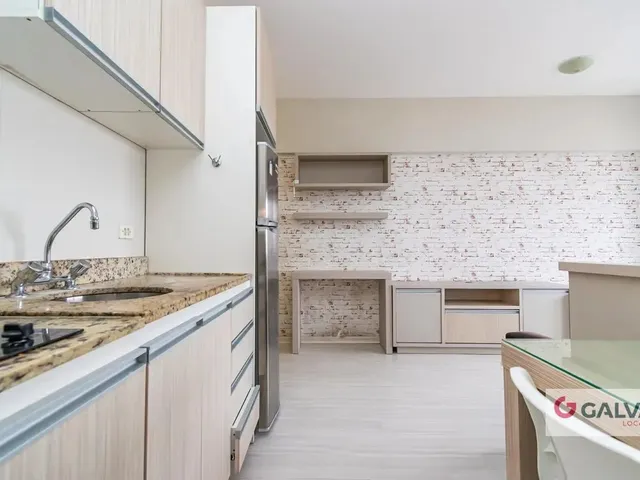 Apartamento 1 quarto e 1 banheiro, para alugar, no bairro Centro em Curitiba
