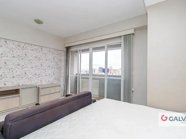 Apartamento 1 quarto e 1 banheiro, para alugar, no bairro Centro em Curitiba