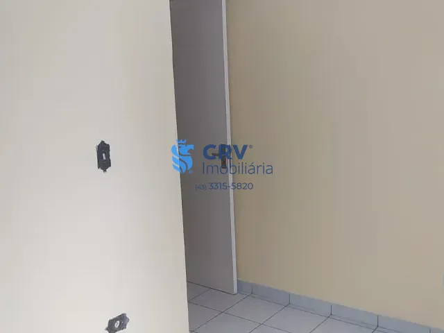 Apartamento com 70m² 3 quartos e 1 banheiro, à venda, no bairro Vitória Régia em Londrina