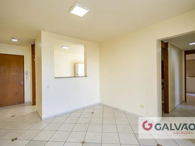 Apartamento 3 quartos e 2 banheiros, para alugar, no bairro Ahú em Curitiba