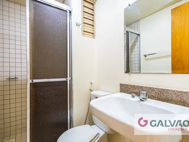 Apartamento 3 quartos e 2 banheiros, para alugar, no bairro Ahú em Curitiba