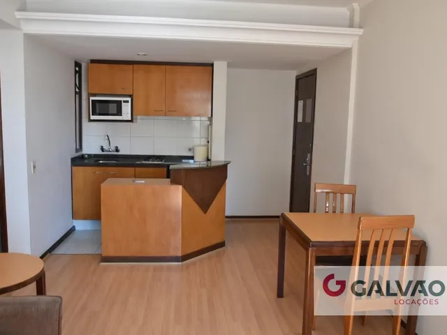 Apartamento 1 quarto e 1 banheiro, para alugar, no bairro Centro em Curitiba