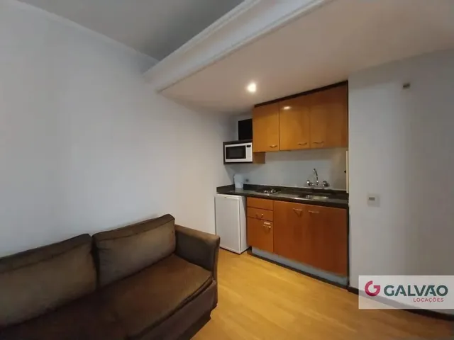 Apartamento 1 quarto e 1 banheiro, para alugar, no bairro Centro em Curitiba