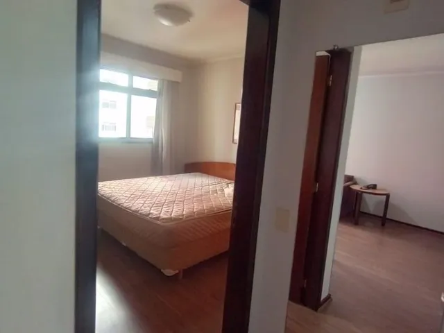 Apartamento 1 quarto e 1 banheiro, para alugar, no bairro Centro em Curitiba