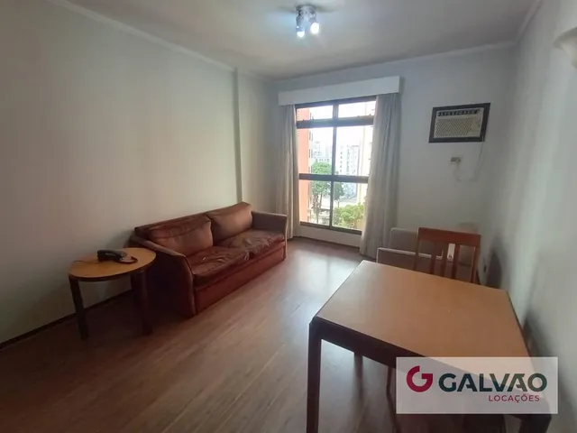 Apartamento 1 quarto e 1 banheiro, para alugar, no bairro Centro em Curitiba