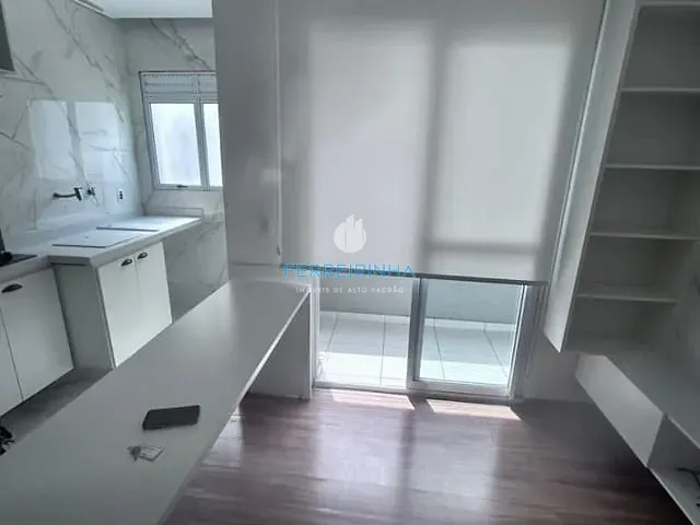 Apartamento 2 quartos e 2 banheiros, para alugar, no bairro Colinas do Paratehy em São José dos Campos