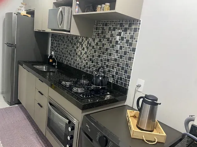 Apartamento 2 quartos e 1 banheiro, à venda, no bairro Parigot de Souza 2 em Londrina