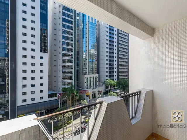 Apartamento 4 quartos e 1 banheiro, para alugar, no bairro Batel em Curitiba