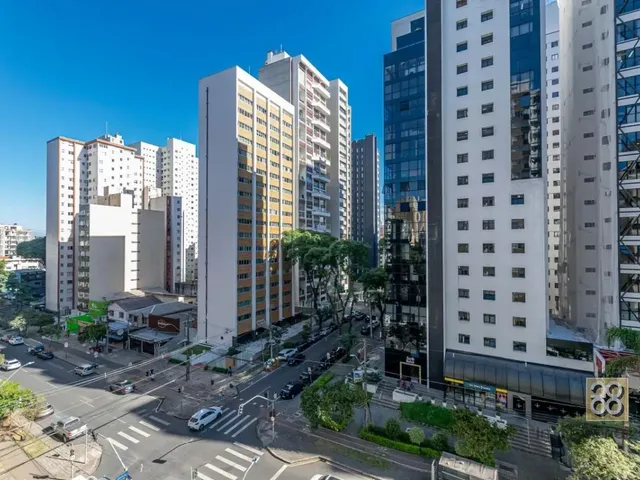 Apartamento 4 quartos e 1 banheiro, para alugar, no bairro Batel em Curitiba