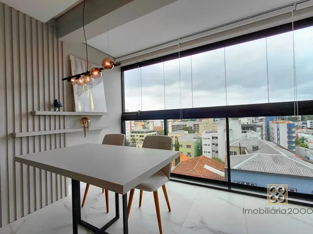 Apartamento 1 quarto e 2 banheiros, para alugar, no bairro Centro em Curitiba