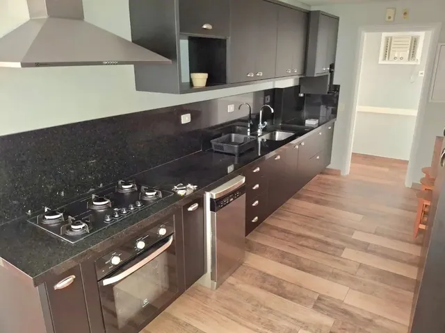 Apartamento com 10m² 4 quartos e 4 banheiros, à venda, no bairro Vila Zilda em Guarujá