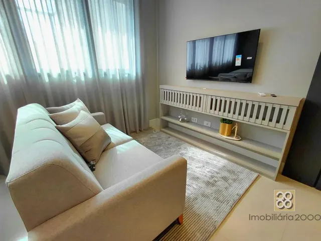 Apartamento 1 quarto e 1 banheiro, para alugar, no bairro Centro em Curitiba