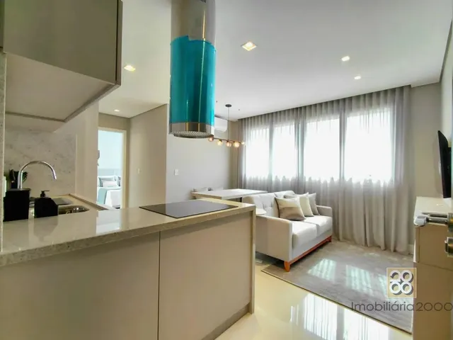 Apartamento 1 quarto e 1 banheiro, para alugar, no bairro Centro em Curitiba
