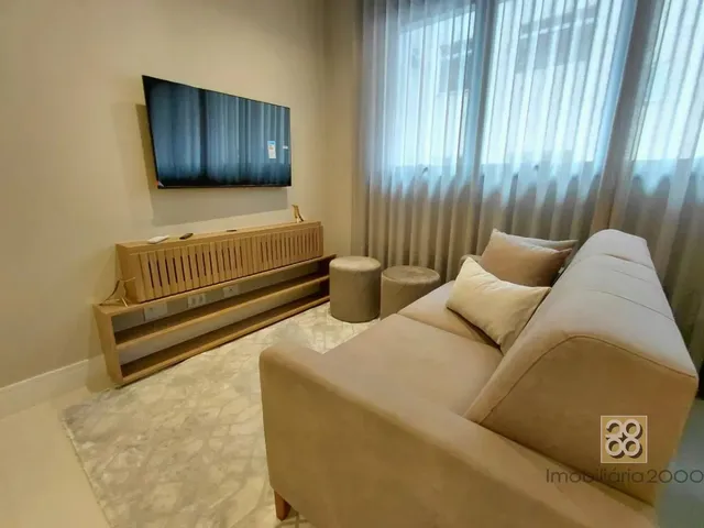 Apartamento 1 quarto e 1 banheiro, para alugar, no bairro Centro em Curitiba