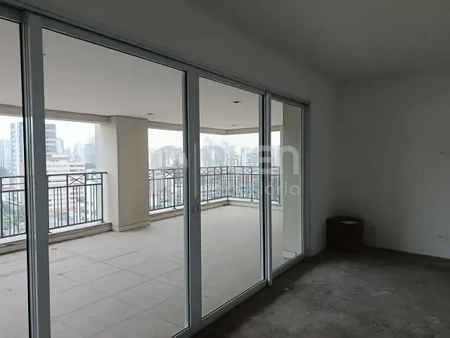 Apartamento 4 quartos e 5 banheiros, à venda, no bairro Santa Teresinha em São Paulo