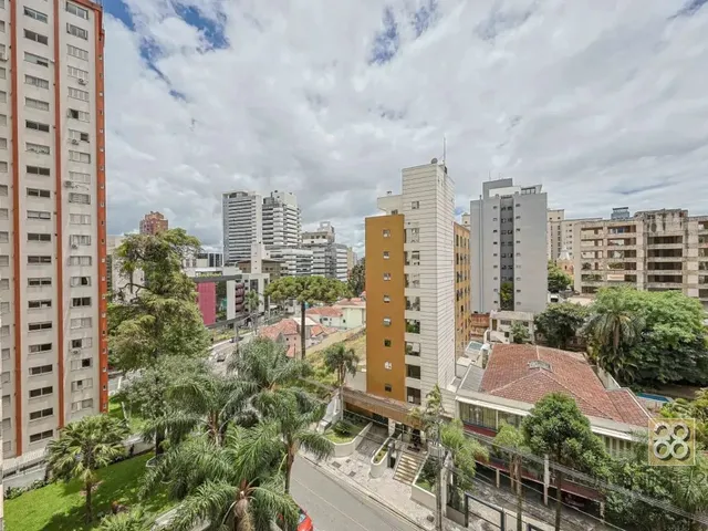 Apartamento 3 quartos e 2 banheiros, para alugar, no bairro Centro Cívico em Curitiba