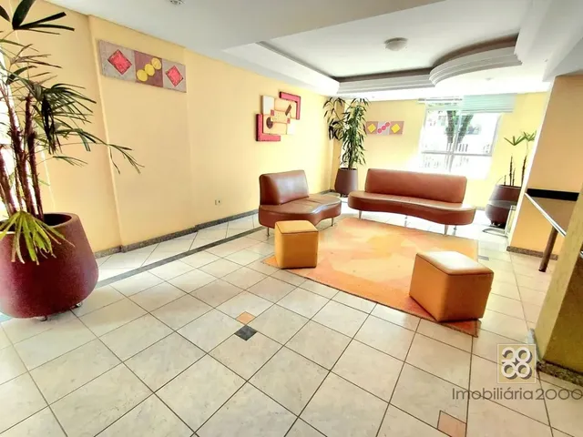 Apartamento 3 quartos e 2 banheiros, para alugar, no bairro Água Verde em Curitiba