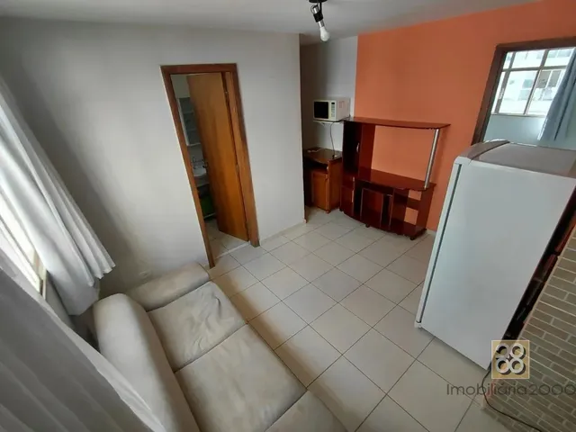 Apartamento 1 quarto e 1 banheiro, para alugar, no bairro Centro em Curitiba