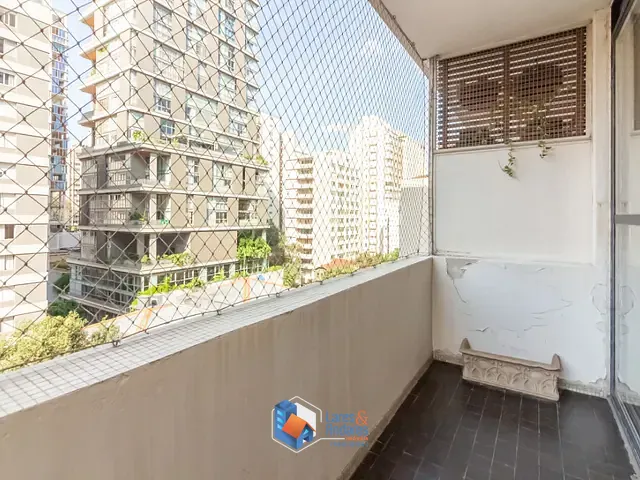 Apartamento com 190m² 3 quartos e 2 banheiros, à venda, no bairro Cerqueira César em São Paulo